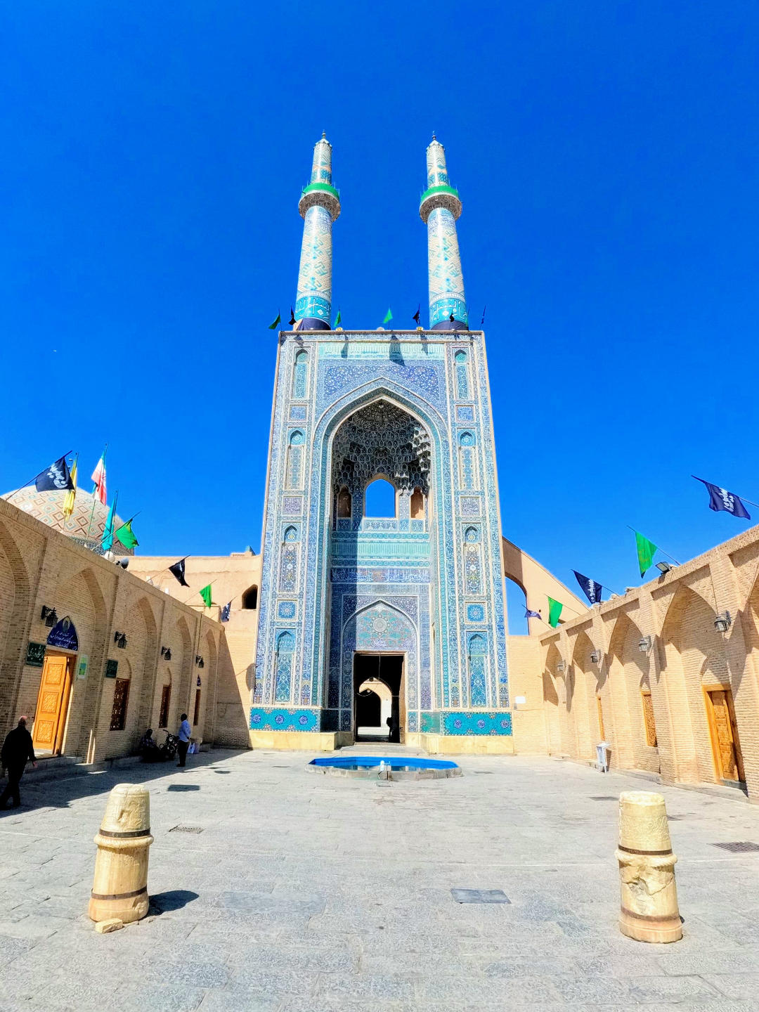 Jamehova mešita, Jazd